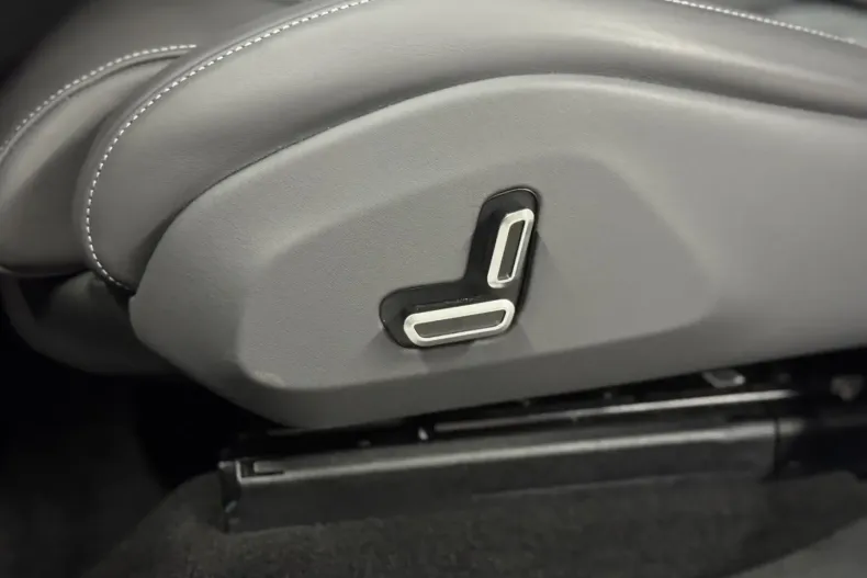 Ferrari Purosangue din 2024 cu 4.430 km - oferta FER113501 - foto 17