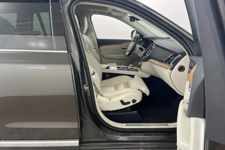 Volvo XC90 din 2022 cu 116.415 km - oferta VOL113502 - foto 8