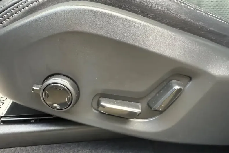 Volvo XC90 din 2022 cu 122.080 km - oferta VOL113504 - foto 16