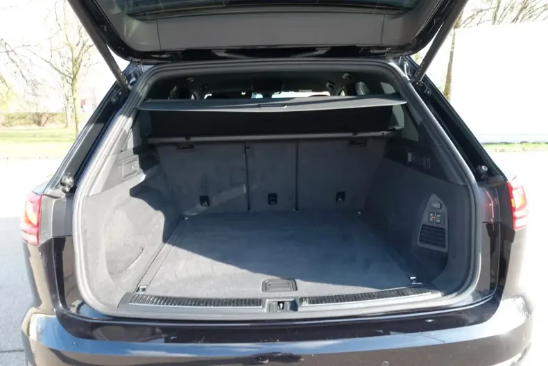 Volkswagen Touareg din 2022 cu 125.000 km - oferta VOL113506 - foto 11