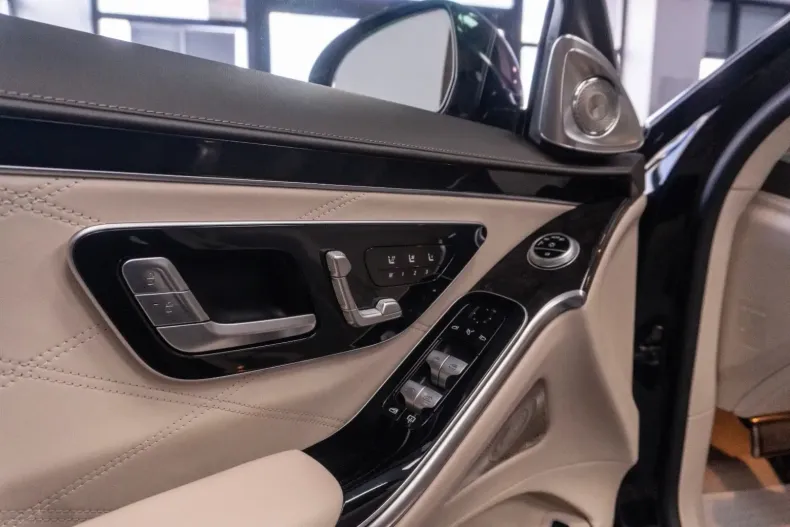 Mercedes-Benz S 580 din 2023 cu 25.441 km - oferta MER113508 - foto 14