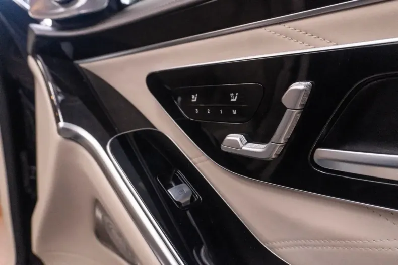 Mercedes-Benz S 580 din 2023 cu 25.441 km - oferta MER113508 - foto 37