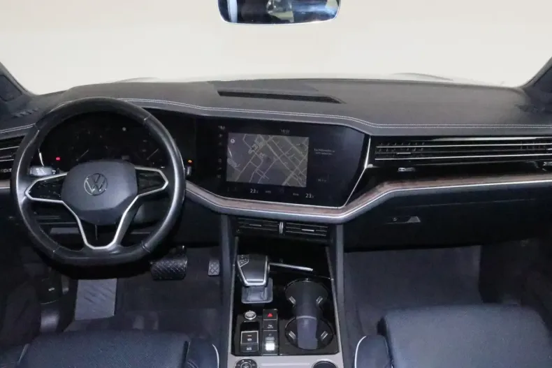 Volkswagen Touareg din 2022 cu 116.411 km - oferta VOL113510 - foto 5