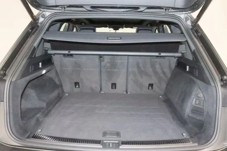 Volkswagen Touareg din 2022 cu 116.411 km - oferta VOL113510 - foto 11