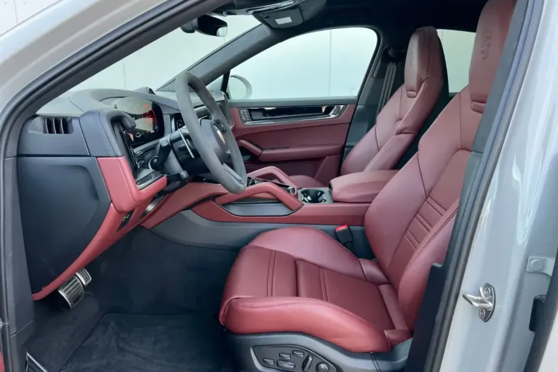 Porsche Cayenne din 2025 cu 20 km - oferta POR113515 - foto 8