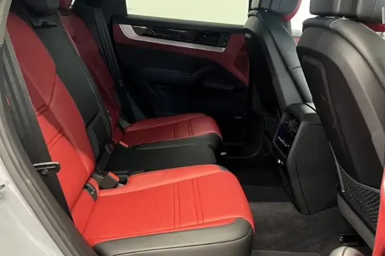 Porsche Cayenne din 2024 cu 9.000 km - oferta POR113517 - foto 7