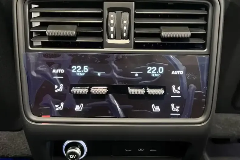 Porsche Cayenne din 2024 cu 9.000 km - oferta POR113517 - foto 12