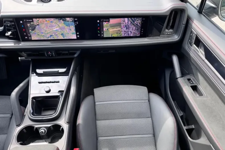 Porsche Cayenne din 2025 cu 6.500 km - oferta POR113520 - foto 4