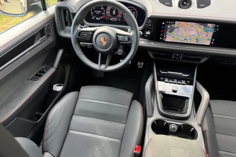 Porsche Cayenne din 2025 cu 6.500 km - oferta POR113520 - foto 7