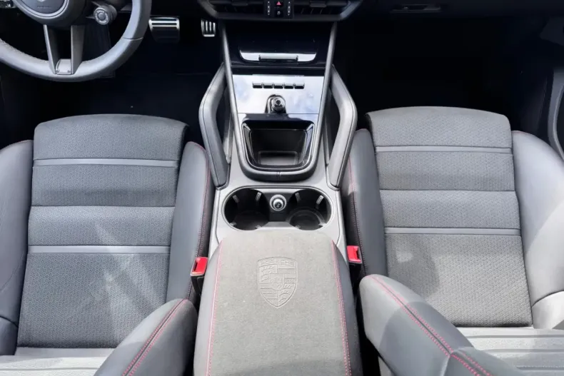 Porsche Cayenne din 2025 cu 6.500 km - oferta POR113520 - foto 8