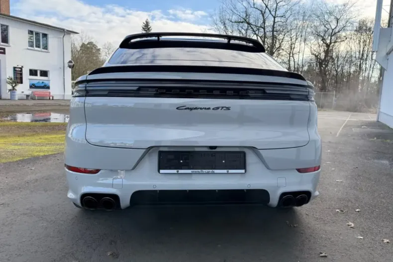 Porsche Cayenne din 2024 cu 12.500 km - oferta POR113522 - foto 2