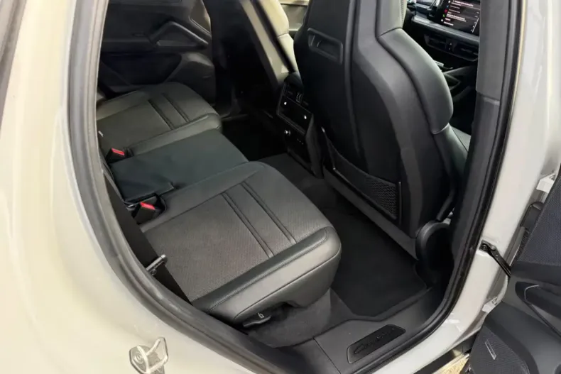 Porsche Cayenne din 2024 cu 12.500 km - oferta POR113522 - foto 5