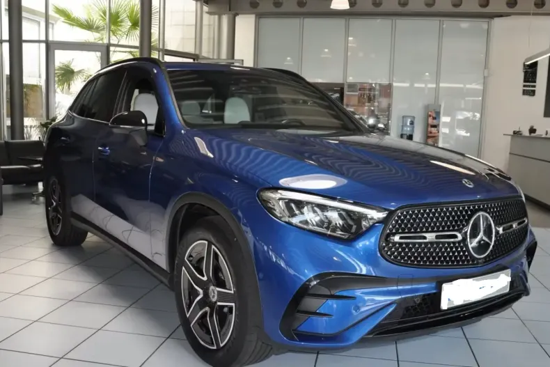 Mercedes-Benz GLC 200 din 2023 cu 49.860 km - oferta MER113533 - foto 1