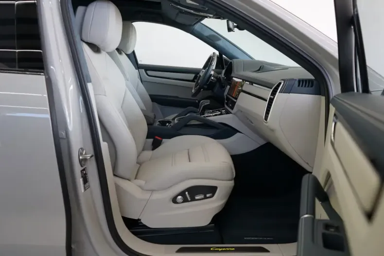 Porsche Cayenne din 2025 cu 1.800 km - oferta POR113538 - foto 4