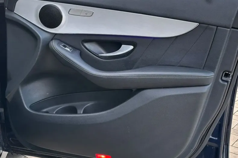 Mercedes-Benz GLC 300 din 2021 cu 99.116 km - oferta MER113542 - foto 25