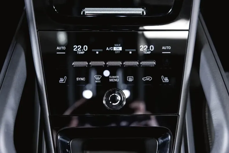 Porsche Cayenne din 2024 cu 15.970 km - oferta POR113549 - foto 8