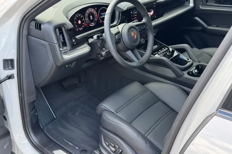 Porsche Cayenne din 2025 cu 1.780 km - oferta POR113551 - foto 5