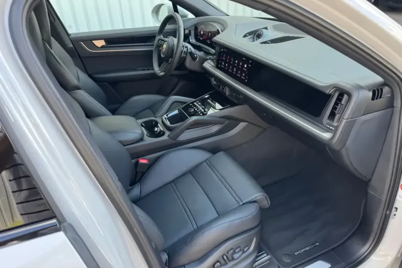 Porsche Cayenne din 2025 cu 1.780 km - oferta POR113551 - foto 7