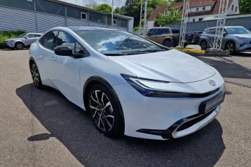 Toyota Prius din 2023 - oferta TOY113564