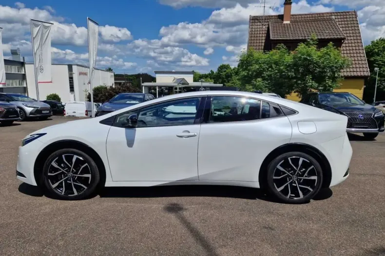 Toyota Prius din 2023 cu 24.066 km - oferta TOY113564 - foto 2