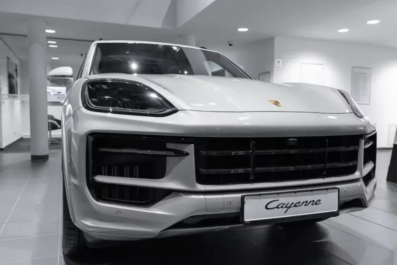 Porsche Cayenne din 2025 cu 9.900 km - oferta POR113580 - foto 6