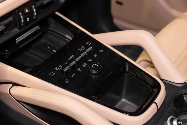 Porsche Cayenne din 2025 cu 9.900 km - oferta POR113580 - foto 13