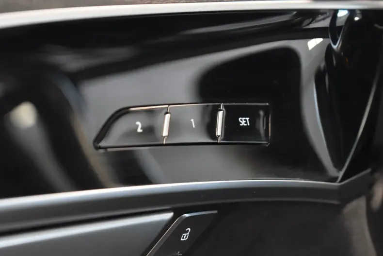 Audi A8 din 2023 cu 41.999 km - oferta AUD113582 - foto 25