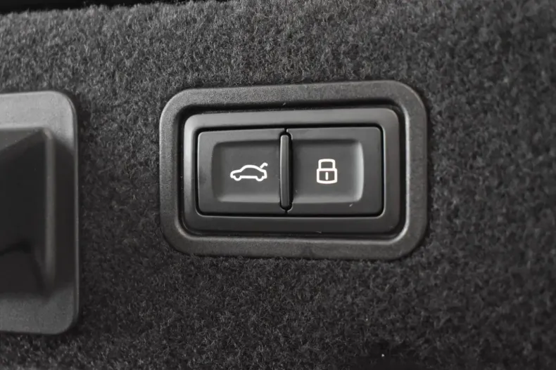 Audi A8 din 2023 cu 41.999 km - oferta AUD113582 - foto 44