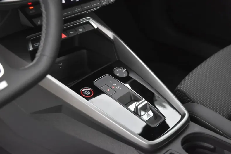 Audi S3 din 2023 cu 7.600 km - oferta AUD113593 - foto 9