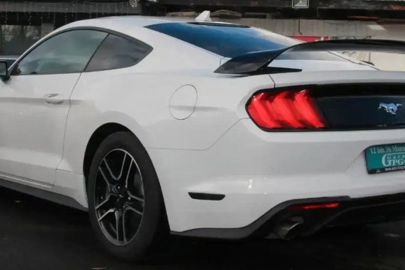 Ford Mustang din 2021 cu 22.940 km - oferta FOR113611 - foto 5