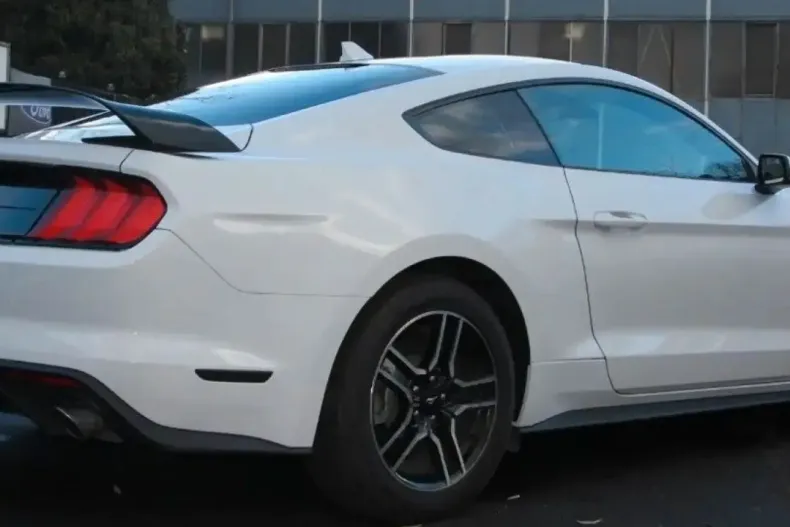 Ford Mustang din 2021 cu 22.940 km - oferta FOR113611 - foto 6