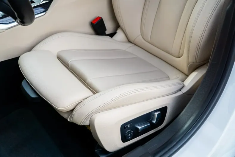 BMW 330 din 2020 cu 89.990 km - oferta BMW113612 - foto 14