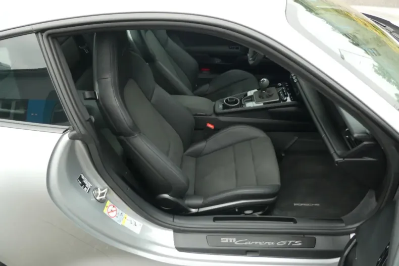 Porsche 911 din 2023 cu 3.000 km - oferta POR113613 - foto 13