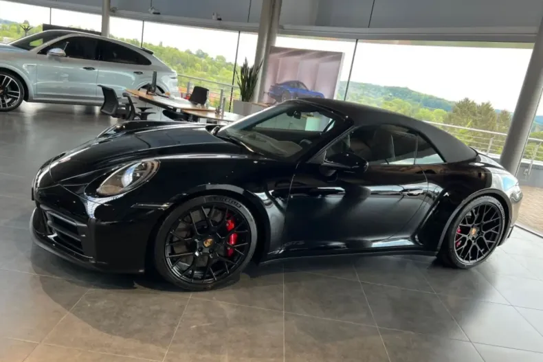 Porsche 992 din 2022 cu 9.750 km - oferta POR113615 - foto 2
