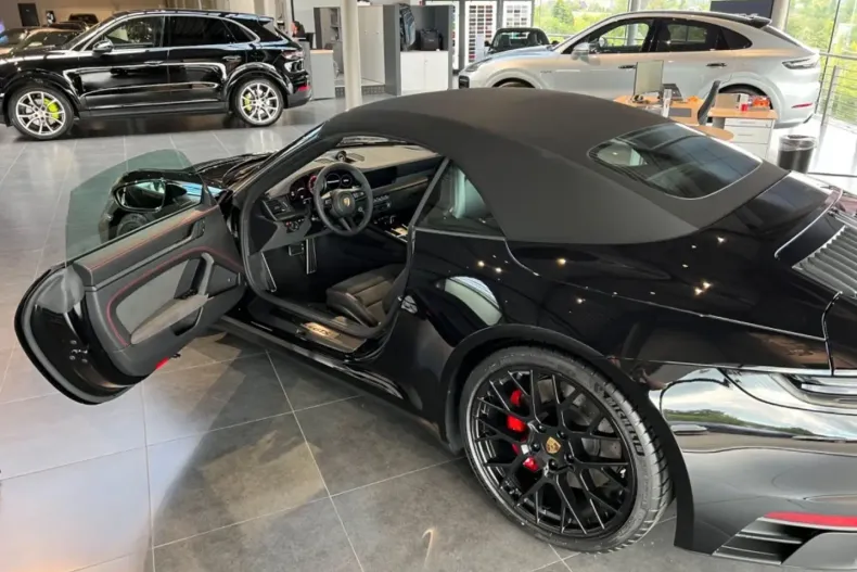 Porsche 992 din 2022 cu 9.750 km - oferta POR113615 - foto 4