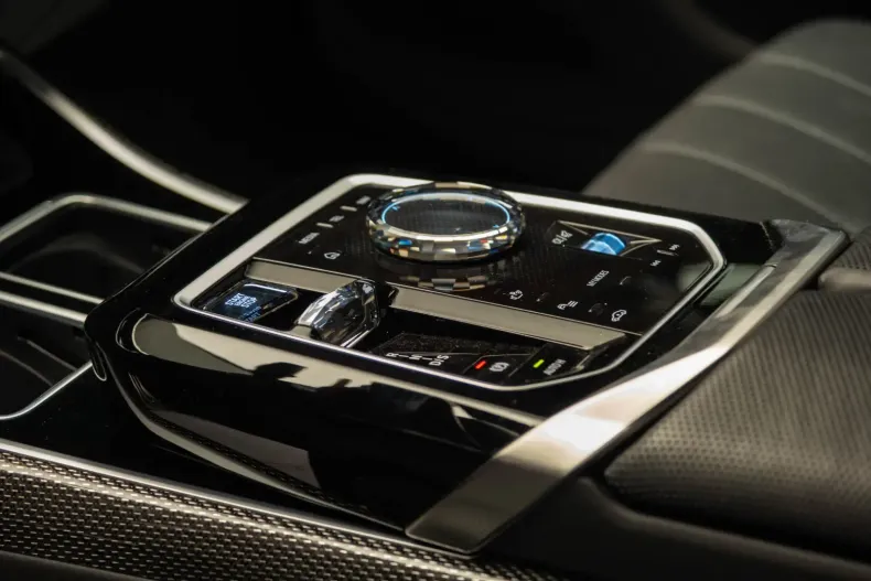 BMW 760 din 2023 cu 28.041 km - oferta BMW113619 - foto 12