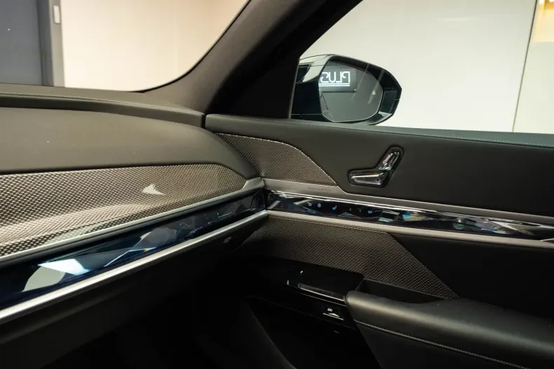 BMW 760 din 2023 cu 28.041 km - oferta BMW113619 - foto 17