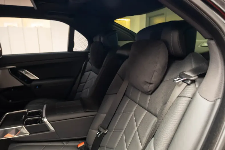 BMW 760 din 2023 cu 28.041 km - oferta BMW113619 - foto 21