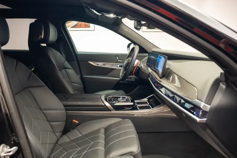 BMW 760 din 2023 cu 28.041 km - oferta BMW113619 - foto 26