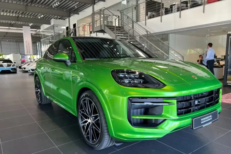 Porsche Cayenne din 2025 cu 10 km - oferta POR113622 - foto 2