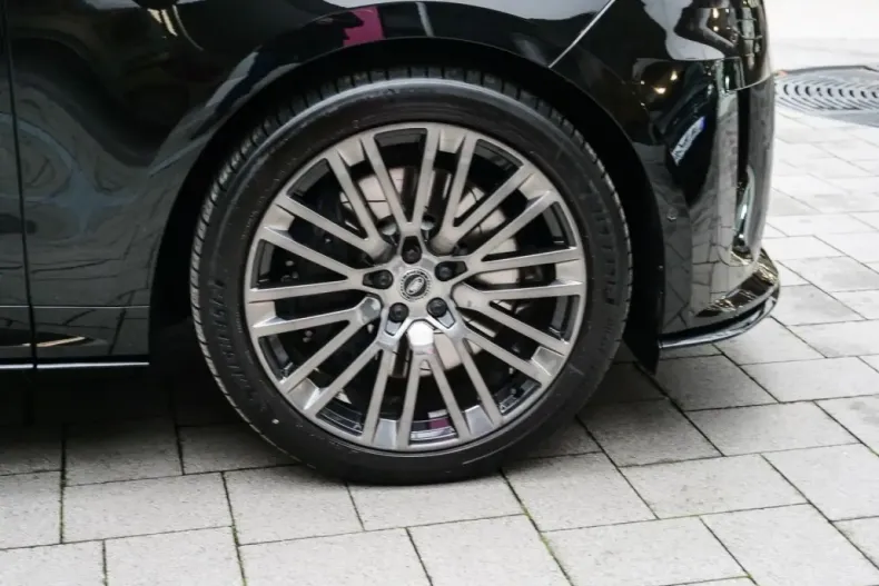 Land Rover Range Rover Sport din 2024 cu 5.162 km - oferta LAN113626 - foto 9