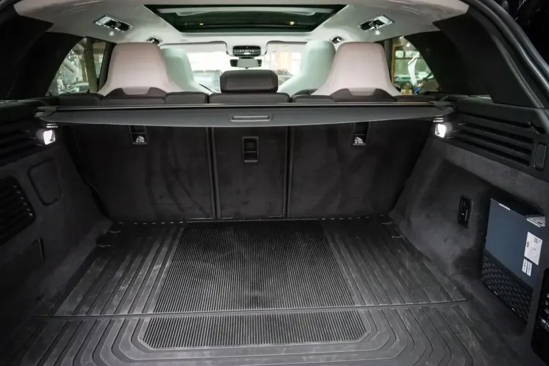 Land Rover Range Rover Sport din 2024 cu 5.162 km - oferta LAN113626 - foto 12