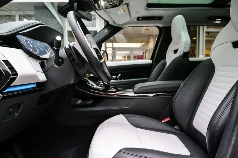 Land Rover Range Rover Sport din 2024 cu 5.162 km - oferta LAN113626 - foto 19