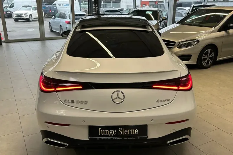 Mercedes-Benz CLE 300 din 2024 cu 10.400 km - oferta MER113642 - foto 4