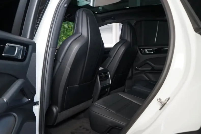 Porsche Cayenne din 2022 cu 30.760 km - oferta POR113656 - foto 12