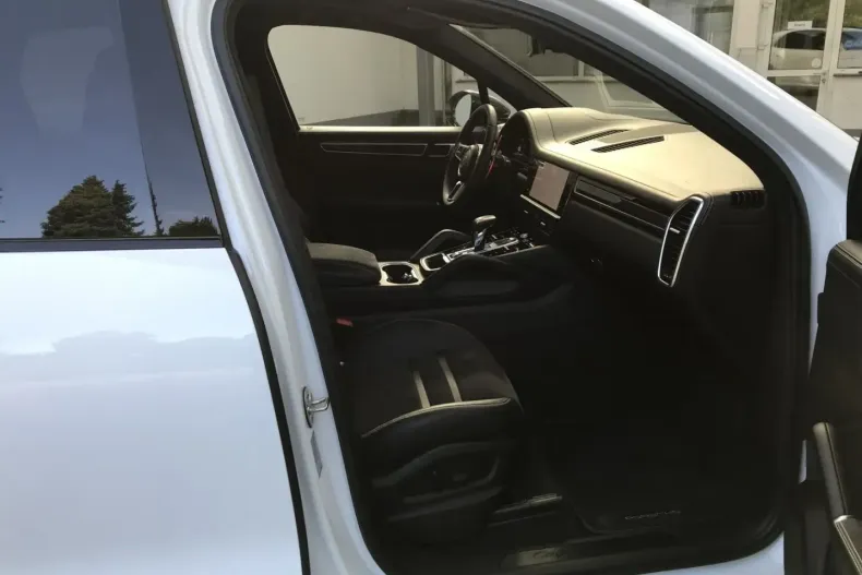 Porsche Cayenne din 2022 cu 58.500 km - oferta POR113657 - foto 7