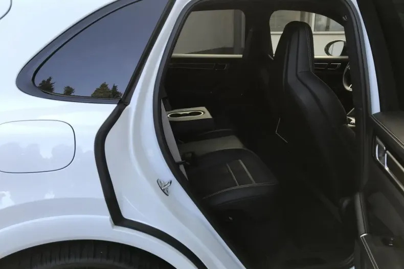 Porsche Cayenne din 2022 cu 58.500 km - oferta POR113657 - foto 8