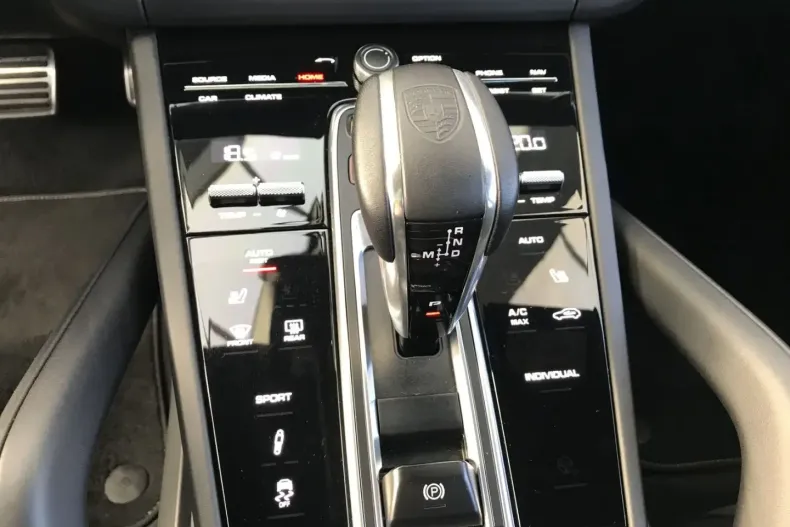 Porsche Cayenne din 2022 cu 58.500 km - oferta POR113657 - foto 20