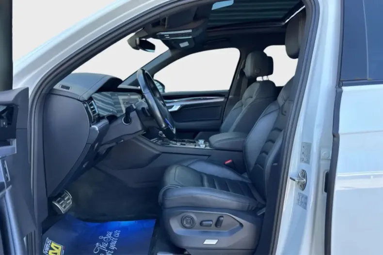 Volkswagen Touareg din 2021 cu 83.000 km - oferta VOL113660 - foto 14