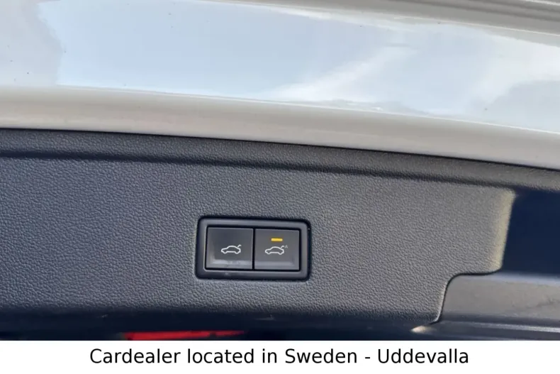 Volkswagen Touareg din 2021 cu 83.000 km - oferta VOL113660 - foto 27